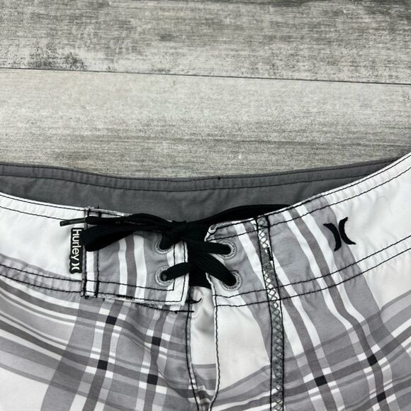 Hurley plaid print swim trunks - Picture 8 of 9